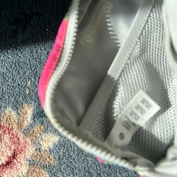 Lululemon Athletica Multicolor Abstract Colors Belt Bag crossbody - Picture 7 of 7